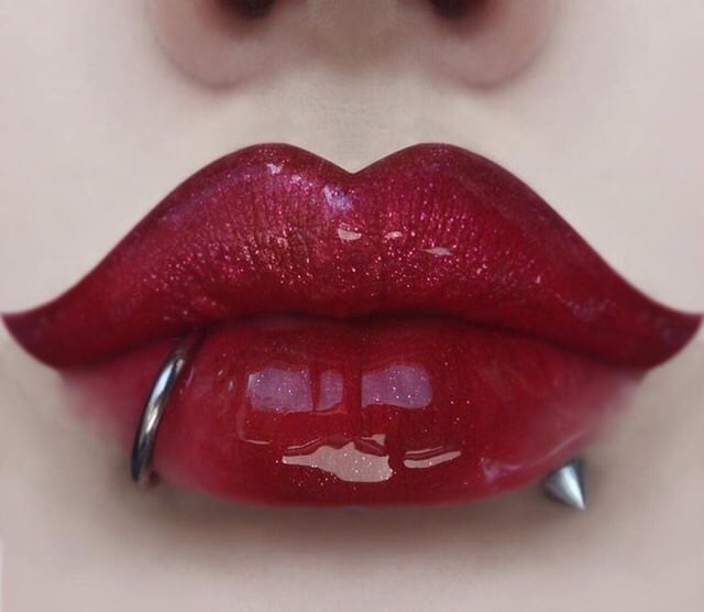 lip02